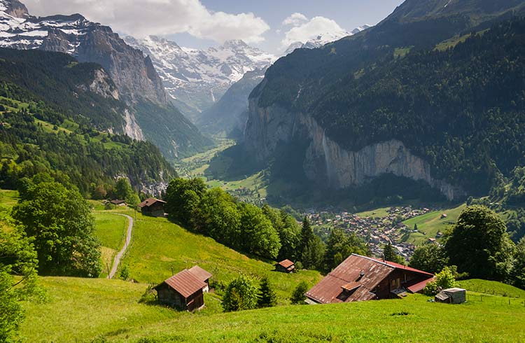 lauterbrunnen-valley-switzerland-gettyimages-1024638132